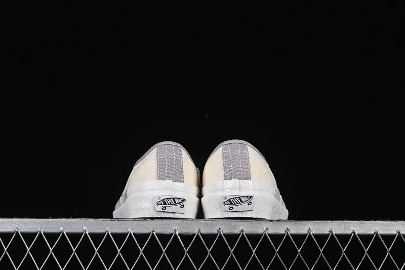 All categories Vans Vans series Vans Low Vans low-top Vans Authentic Reissue 44 Vans official high-end branch low-top casual sneakers VN000CQAKAQ